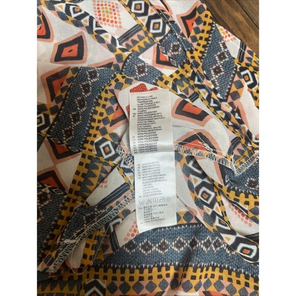 H&M Tribal Geometric Sleeveless Blouse Button Down Size 14 Lightweight Top Women - Picture 5 of 6